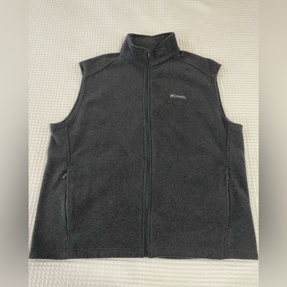 Men’s Columbia vest size XL
